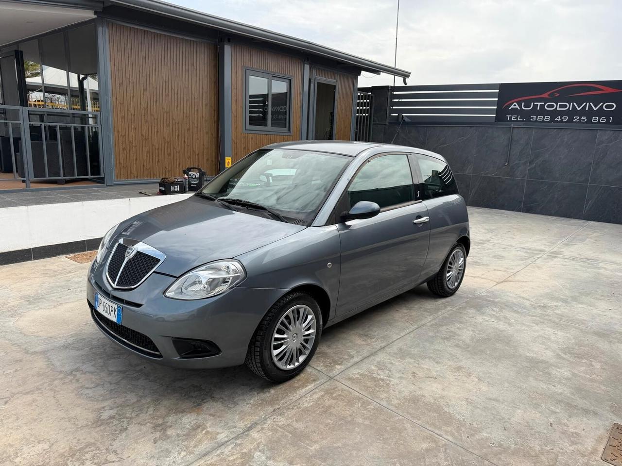 Lancia Ypsilon 1.2 Argento