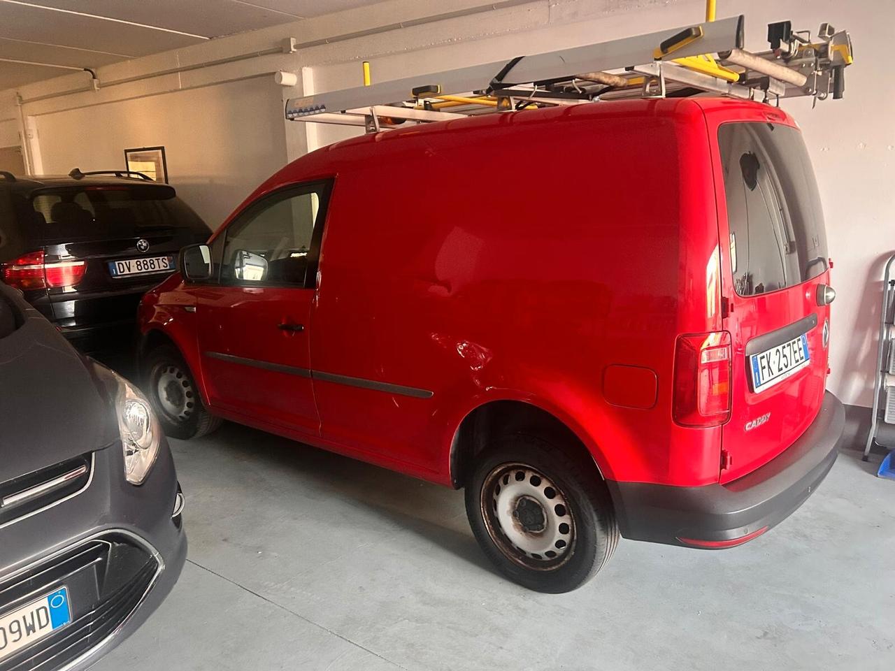 Volkswagen Caddy 2.0 TDI 122 CV 4Motion Furgone Business