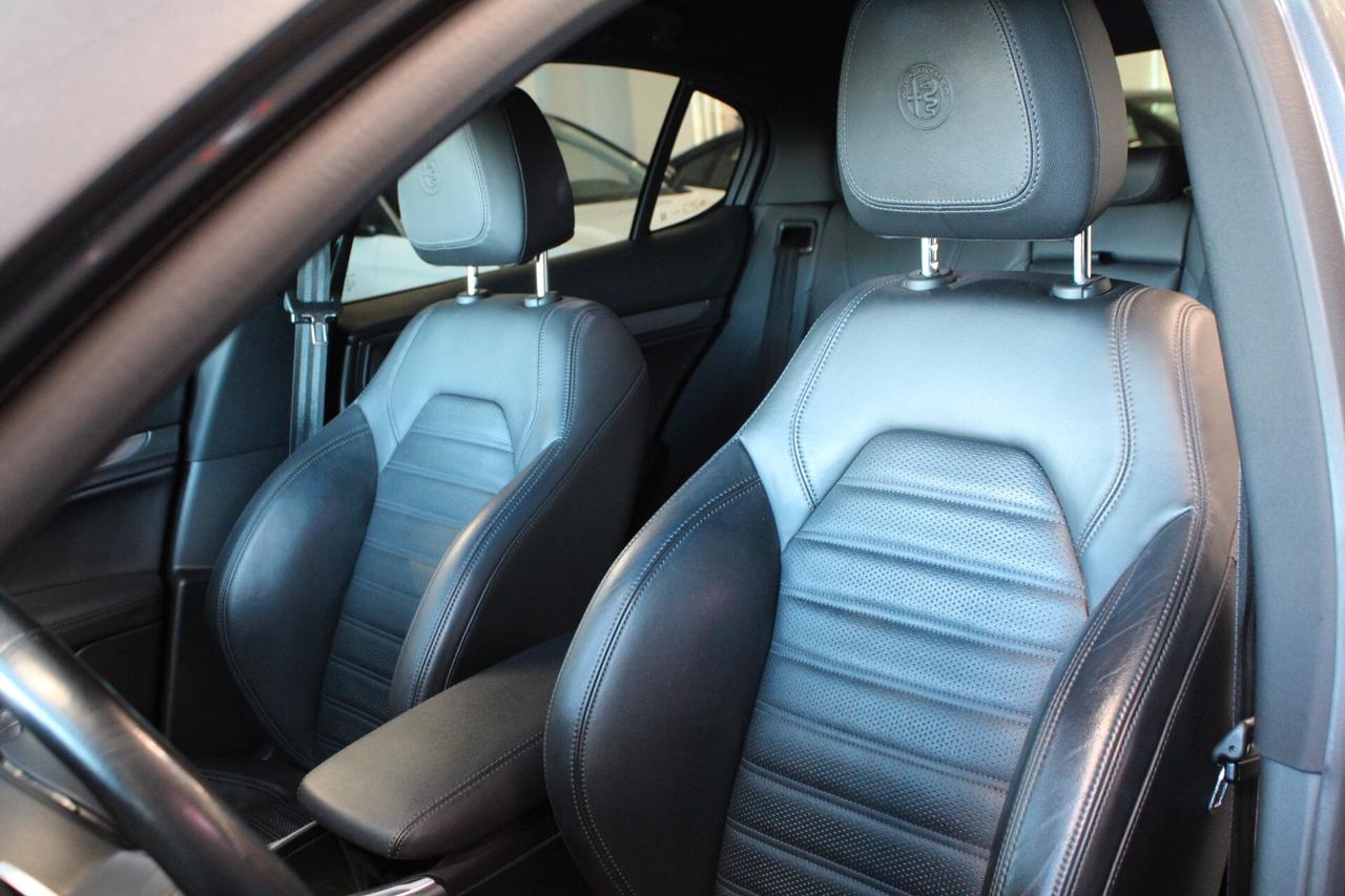 Alfa Romeo Stelvio 2.2 Turbodiesel 210 CV AT8 Q4 Veloce