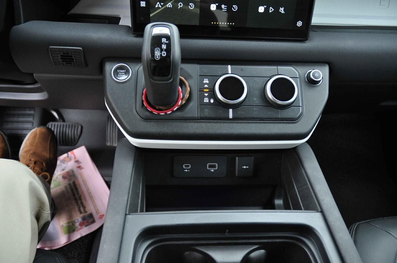 Land Rover Defender 110 3.0D I6 200 CV AWD Automatica SE