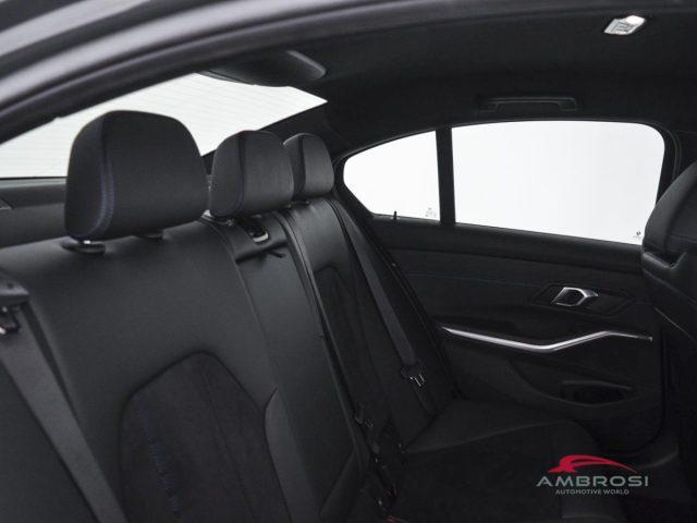 BMW 320 Serie 3 d Berlina Innovation Comfort Msport Packag