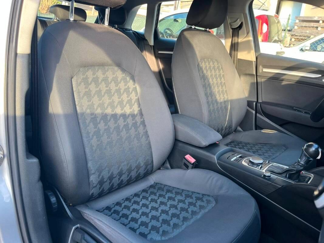 Audi A3 1.6 tdi Business 110cv s-tronic E6