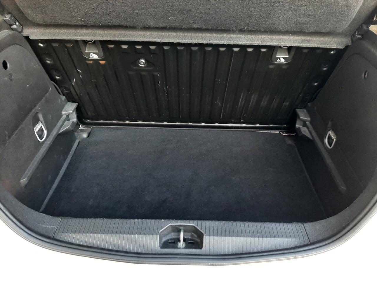 Opel Corsa Coupé 1.4 90cv GPL-Tech b-Color