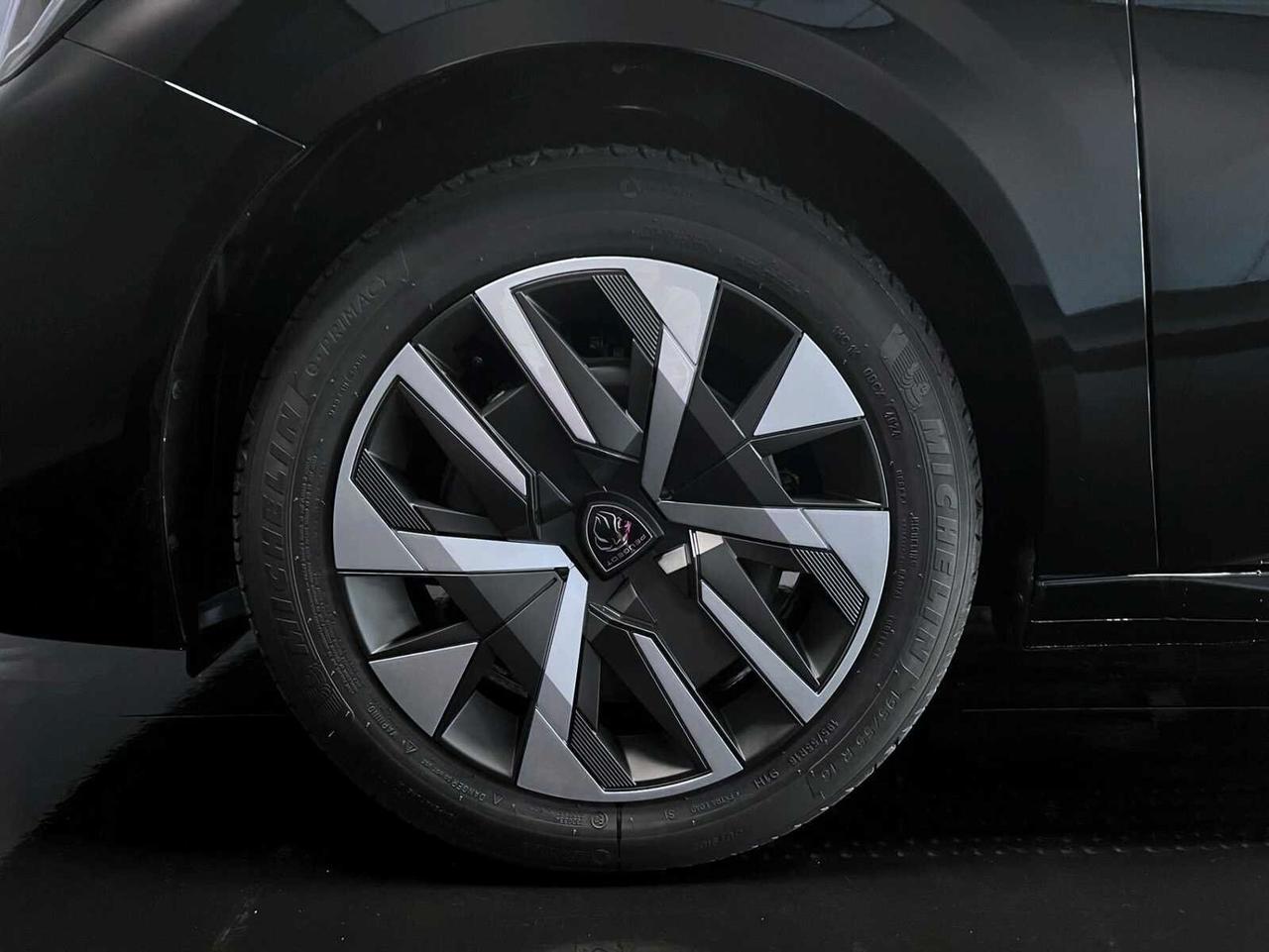 PEUGEOT 208 PURETECH 100 CV 5 PORTE STYLE KM0