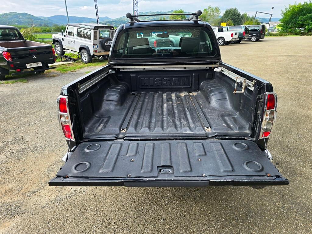 Nissan Navara 2.5 dCi 174CV "LE"