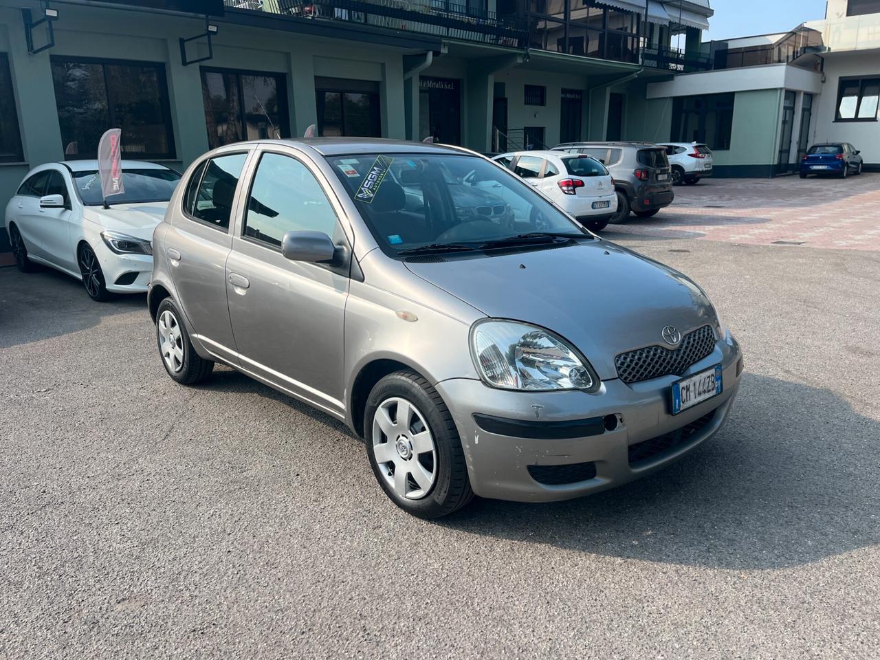 Toyota Yaris 1.0i 16V cat 5 porte