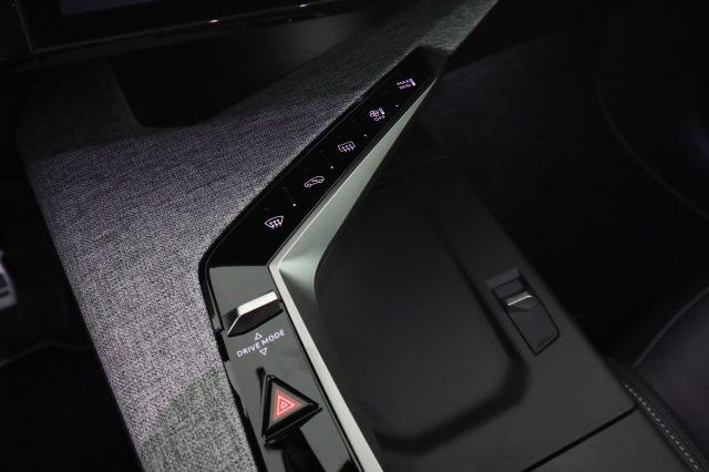 PEUGEOT 5008 3ª serie Hybrid 145 e-DCS6 GT