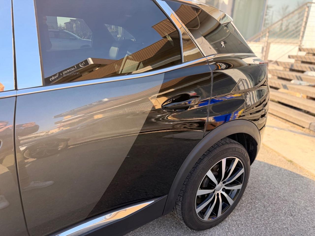 Peugeot 3008 GT 2.0 Blue HDI 180 GT B-COLOR #8587