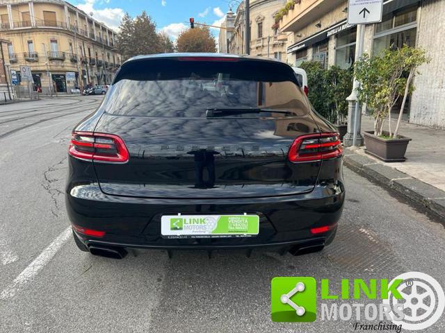 PORSCHE Macan 2.0