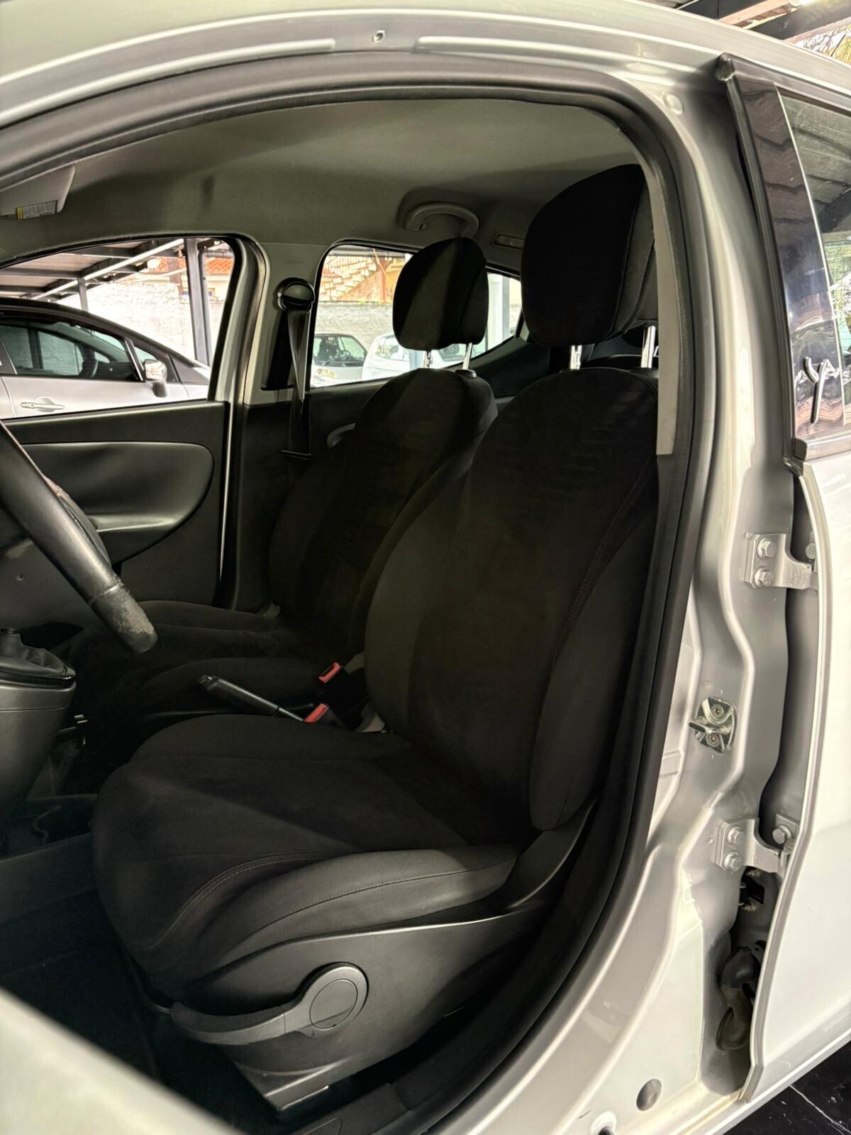 Lancia Ypsilon Gold GPL