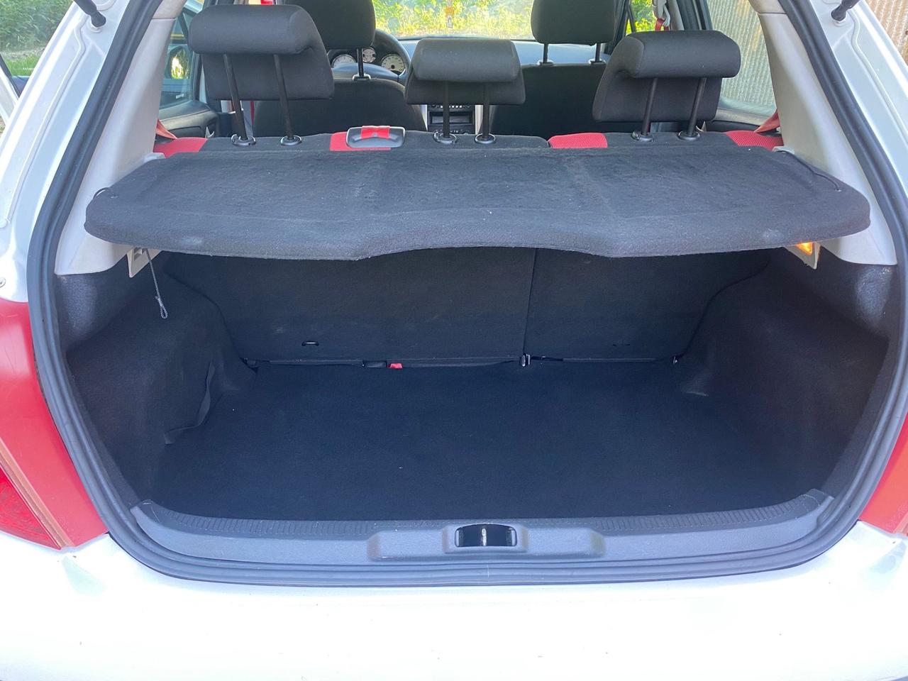 PEUGEOT 207 1.4 HDi DAVVERO MOLTO BELLA GUARDA!