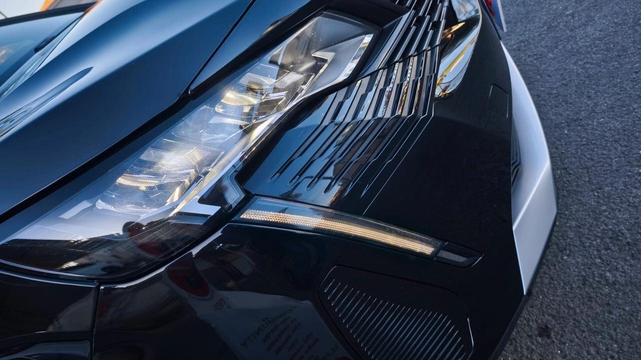 Peugeot 3008 BlueHDi 130 S&S EAT8 Active Pack