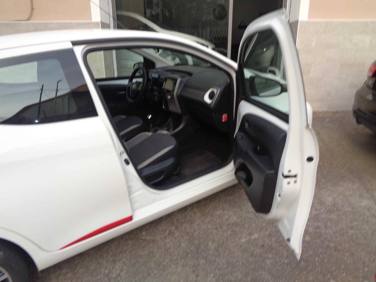 Toyota Aygo Connect 1.0 VVT-i 72 CV x-wave (Finanziabile)
