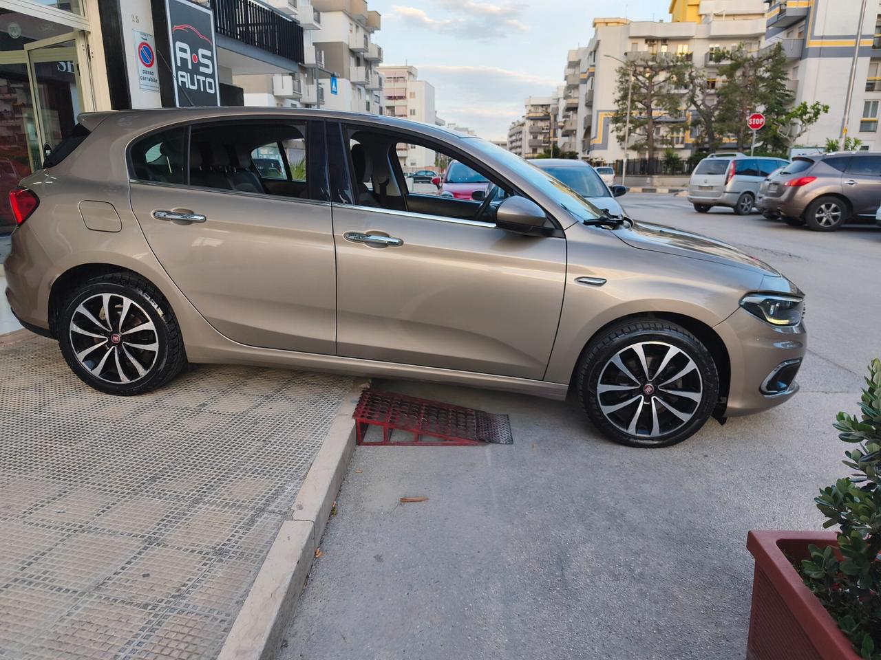 Fiat Tipo 1.6 Mjt S&S 5 porte Easy