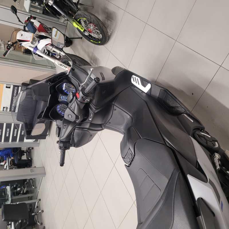 Yamaha T-Max 560 - 2022