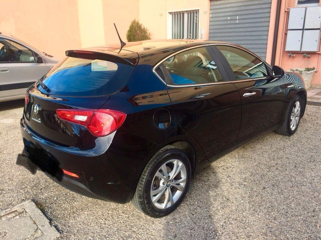 Alfa Romeo Giulietta 1.6 JTDm-2 105 CV Exclusive