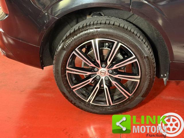 VOLVO XC60 D4 AWD Geartronic Inscription