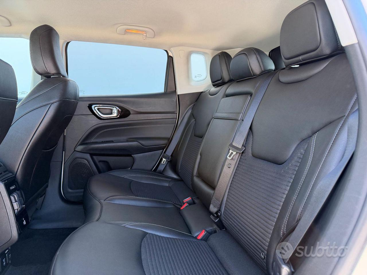 Jeep Compass 4xe 1.3 T4 PHEV Limited Auto