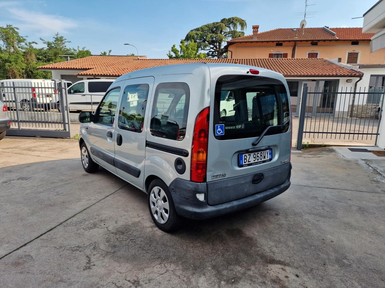 Renault Kangoo 1.2 16V TRASPORTO DISABILI