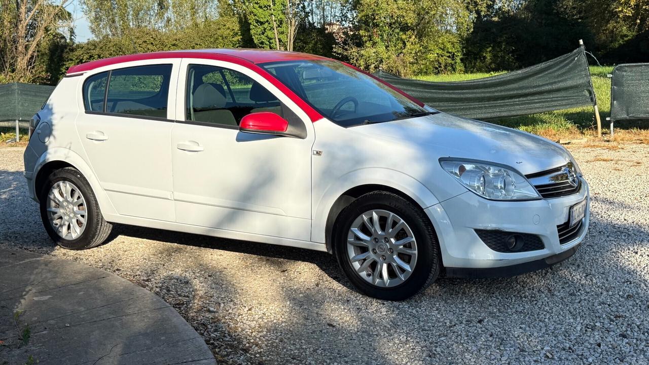 Opel Astra 1.7 CDTI 110CV 5 porte Cosmo