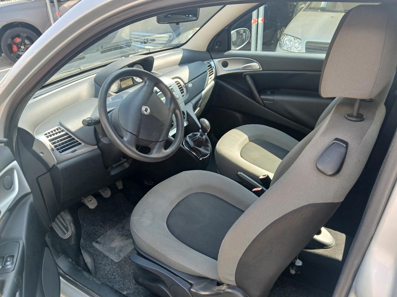 Lancia Ypsilon 1.2 Argento