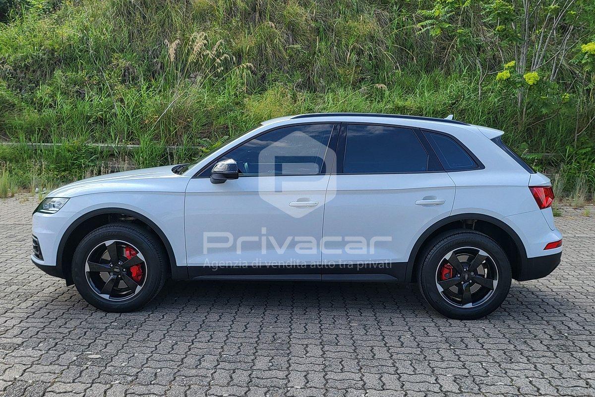AUDI Q5 35 TDI quattro S tronic Business