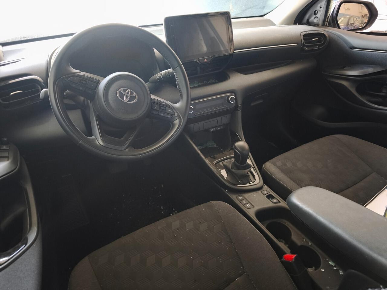 Toyota Yaris 1.5 Hybrid 5 porte Trend INCIDENTATA