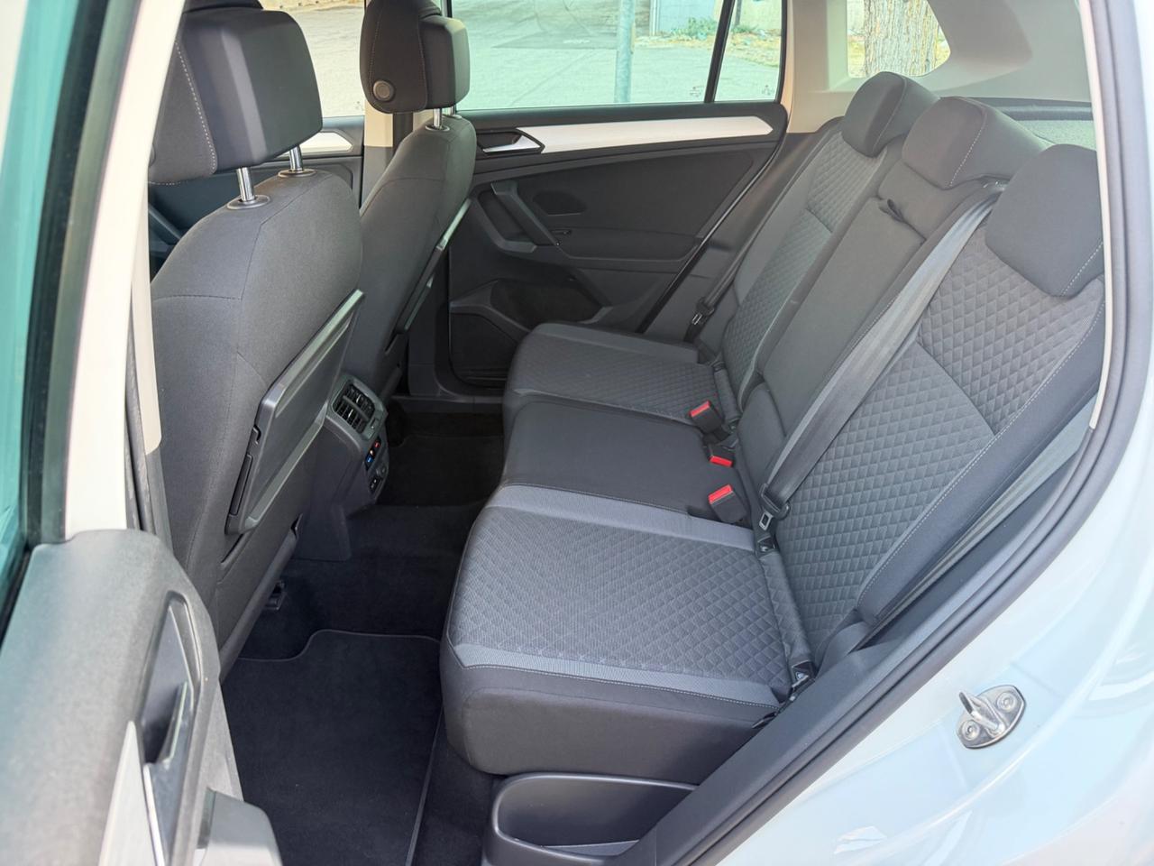Volkswagen Tiguan 1.6 TDI 115 cv 2019 navigatore