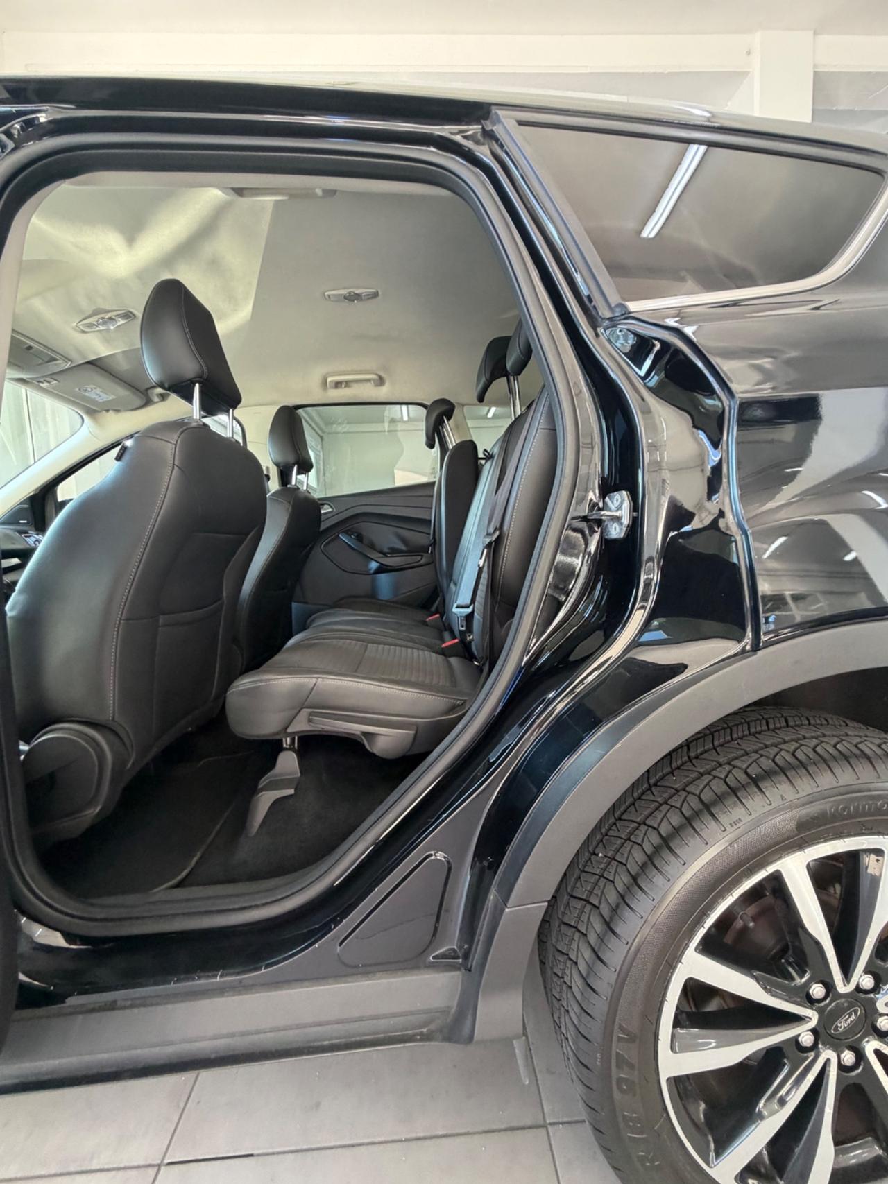 Ford Kuga 1.5 120 CV 2WD ST LINE finanziabile