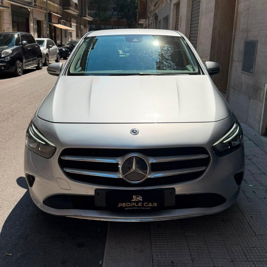 Mercedes B 180 d Aut - 116CV