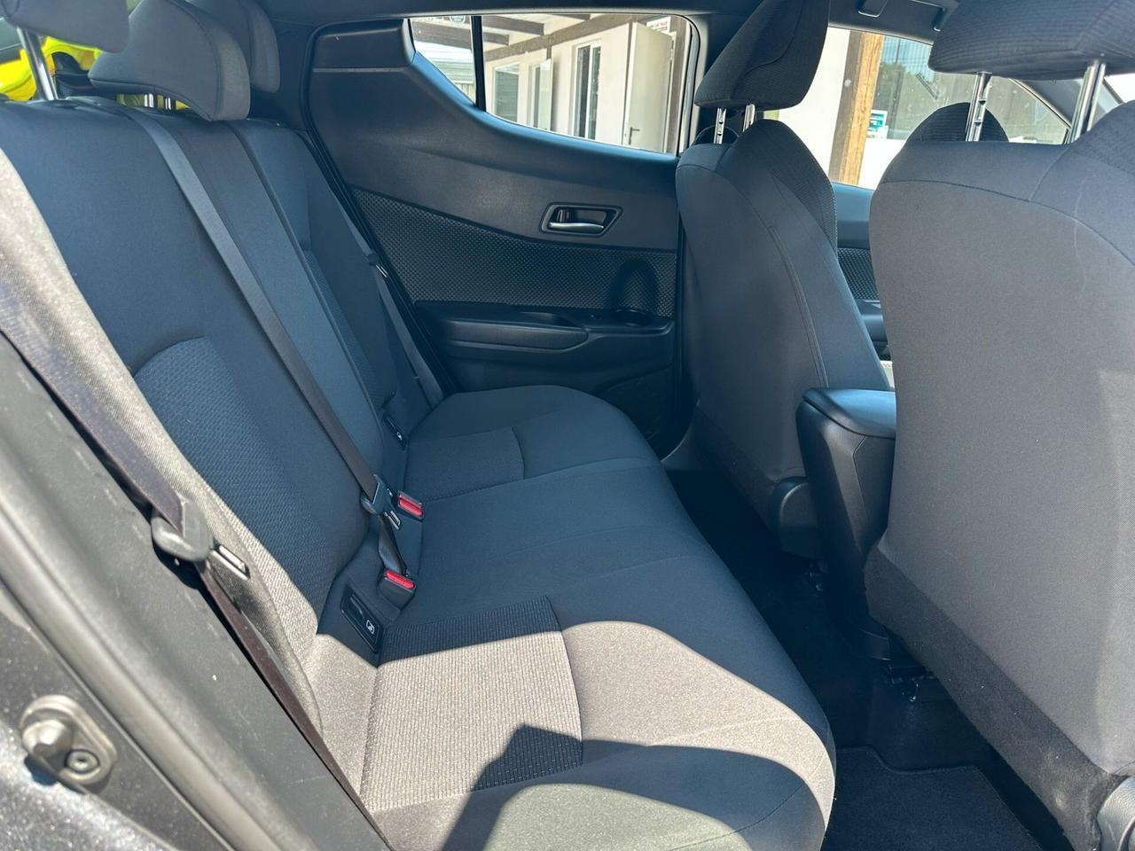 Toyota C-HR 1.8 Hybrid E-CVT Active