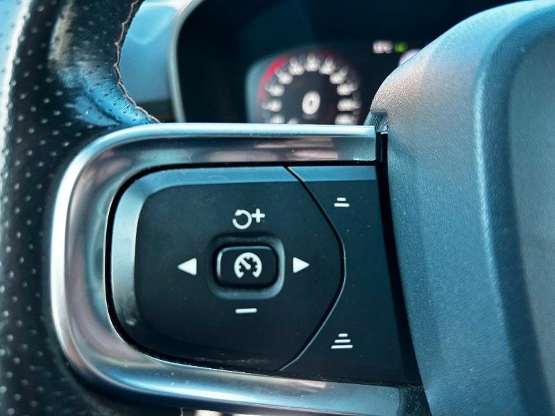 VOLVO XC40 (2017-->) XC40 D3 Geartronic R-design