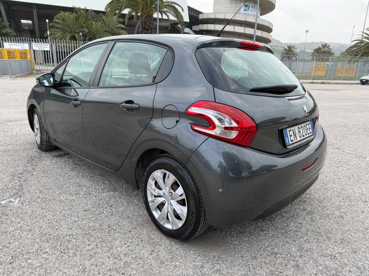 Peugeot 208 1.4 HDi 68 CV 5 porte Active