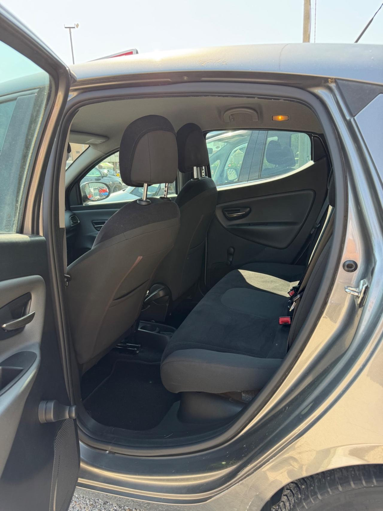 Lancia Ypsilon 1.3 MJT 16V 95 CV 5 porte S&S Gold