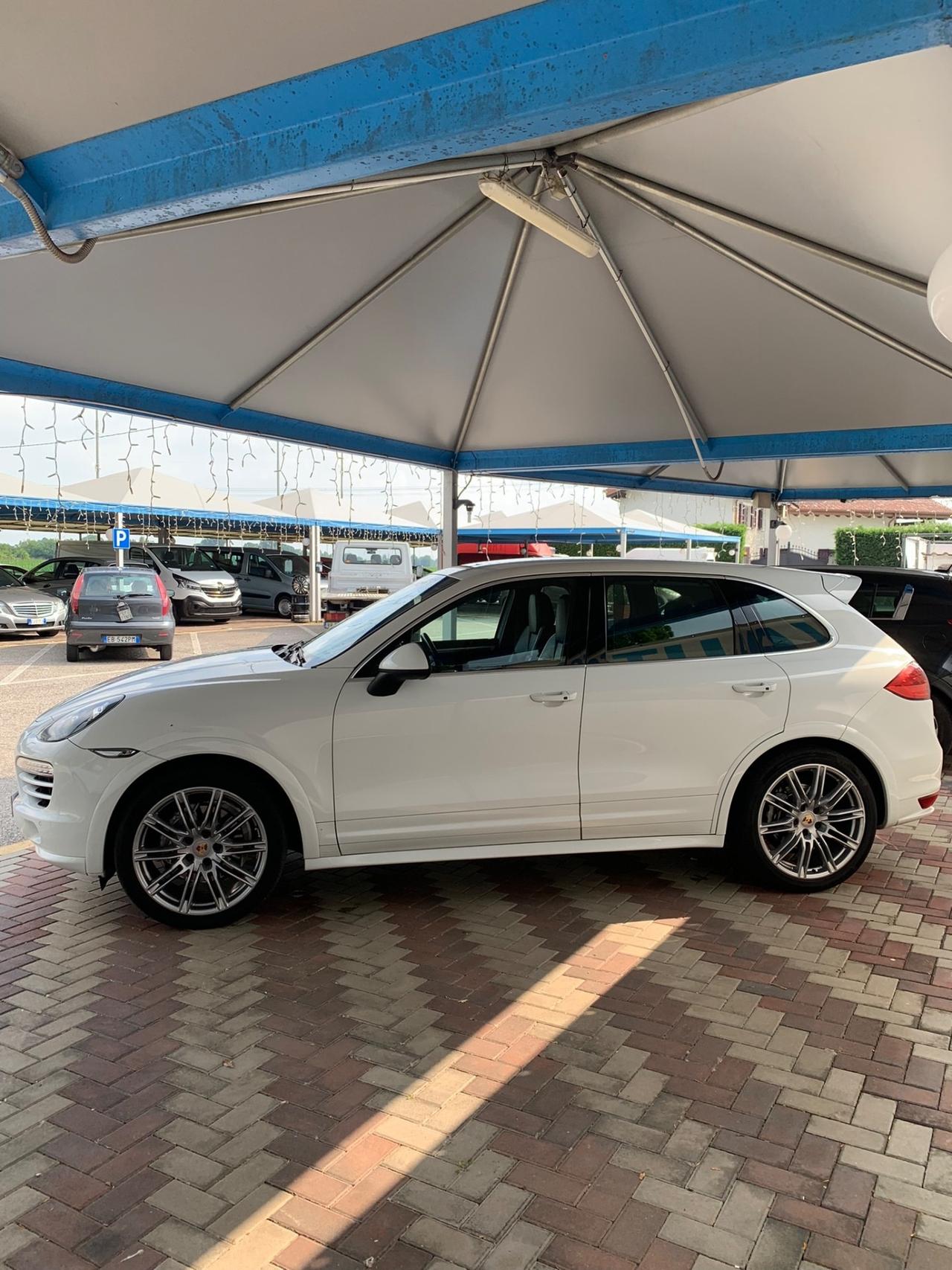 Porsche Cayenne Turbo versione limitata