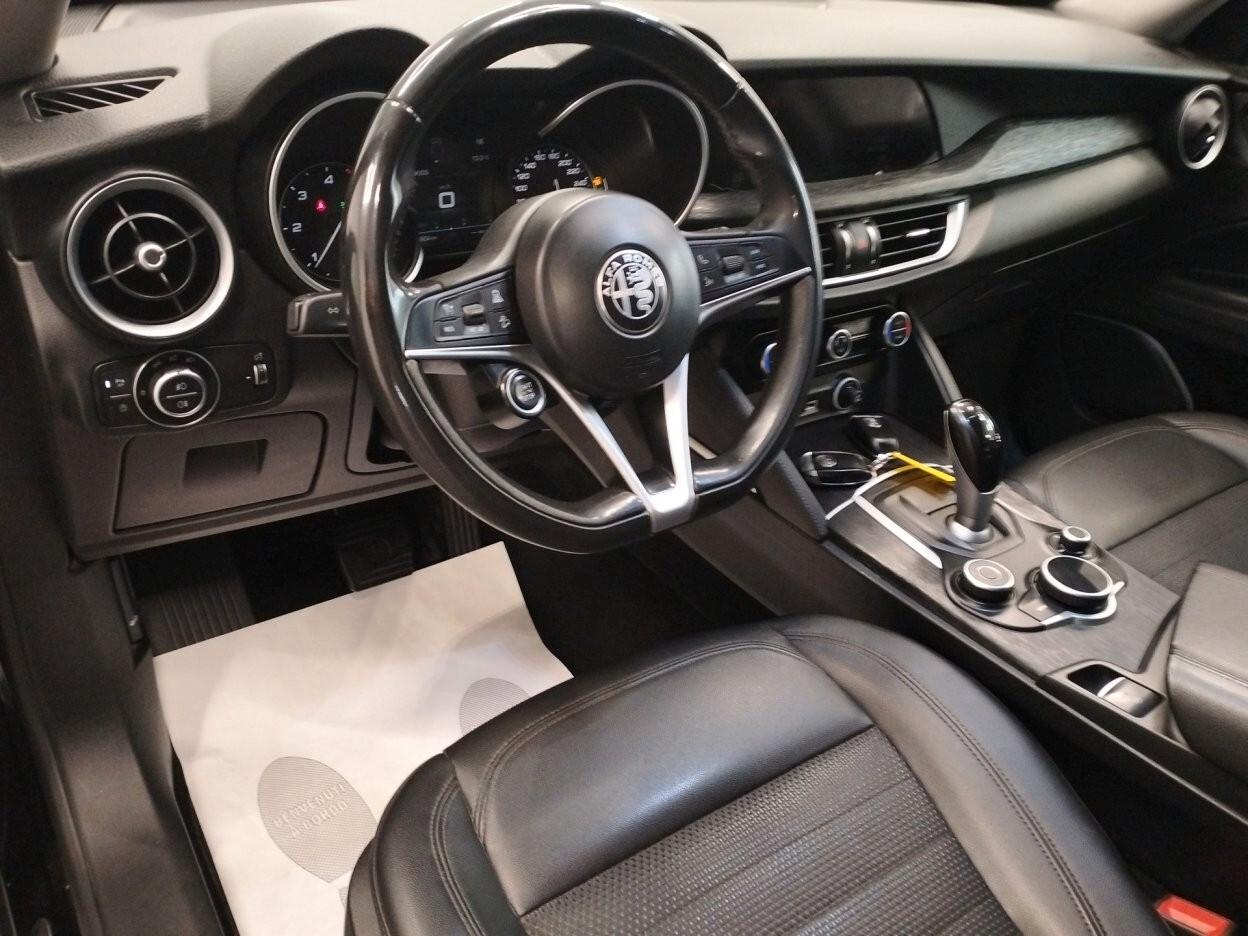 Alfa Romeo Stelvio 2.2 t Q4 210cv auto my19