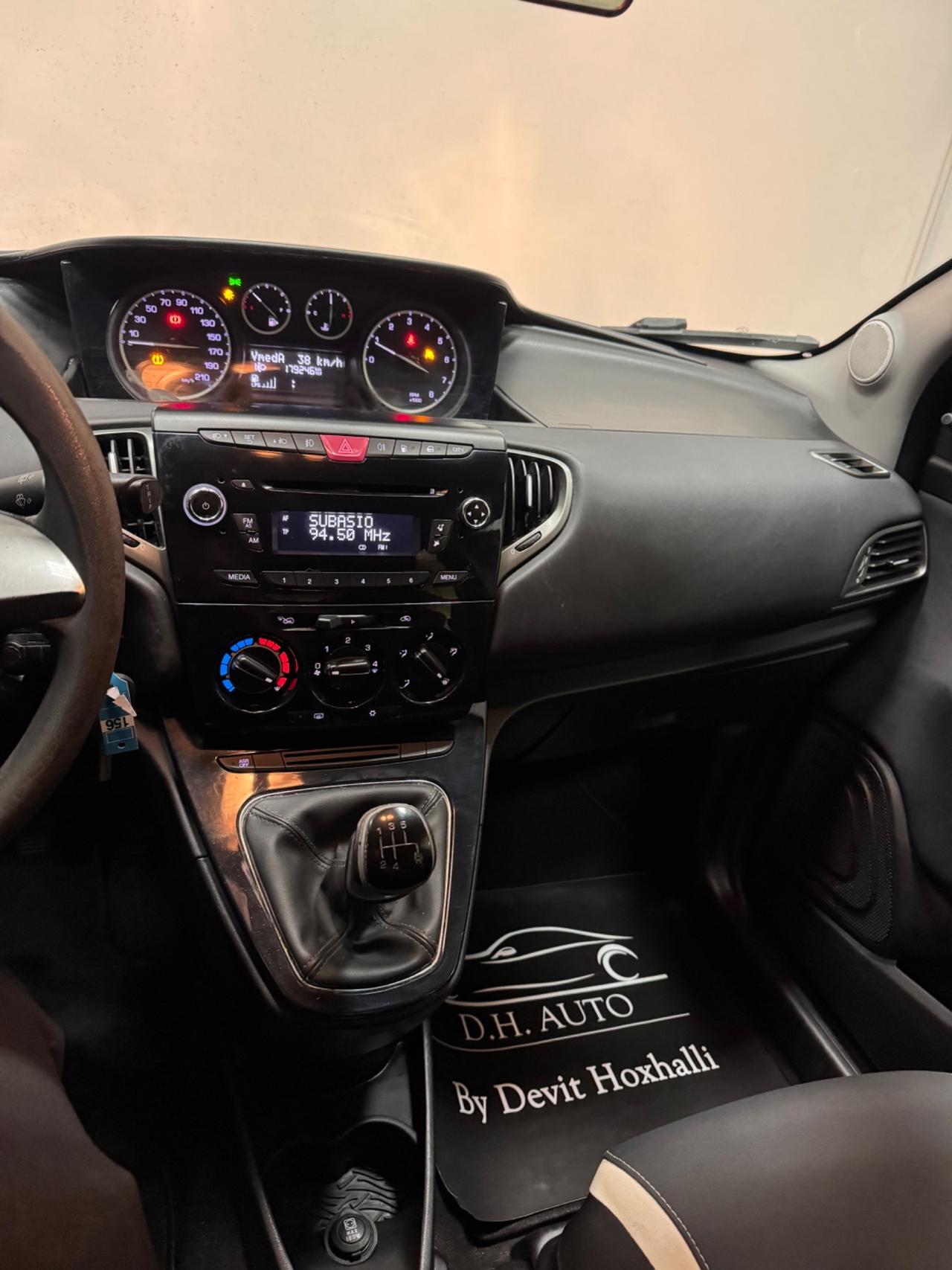 Lancia Ypsilon 1.2 69 CV 5 porte GPL Ecochic Gold