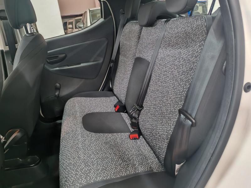 Lancia Ypsilon 1.0 hybrid Silver 70 cv 5 posti