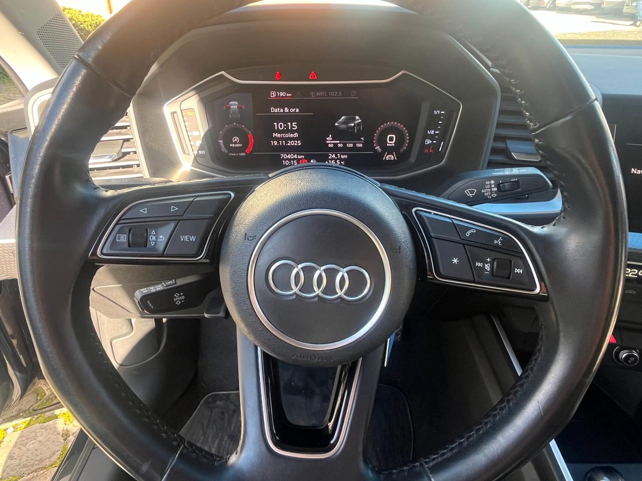 Audi A1 citycarver 30 TFSI Identity Contrast