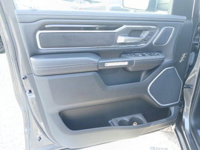 DODGE RAM 1500 5.7 GPL V8 Laramie Night N1