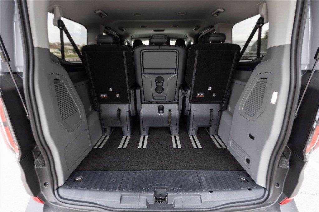FORD Tourneo Custom V710 320 2.0 ecoblue 170cv Active L1H1 AWD A8 del 2025