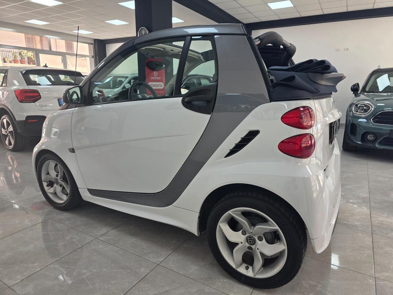 Smart ForTwo 1000 52 kW MHD cabrio passion