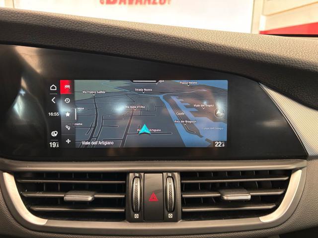 ALFA ROMEO Giulia 2.0 Turbo 280 CV AT8 AWD Q4 Veloce in arrivo