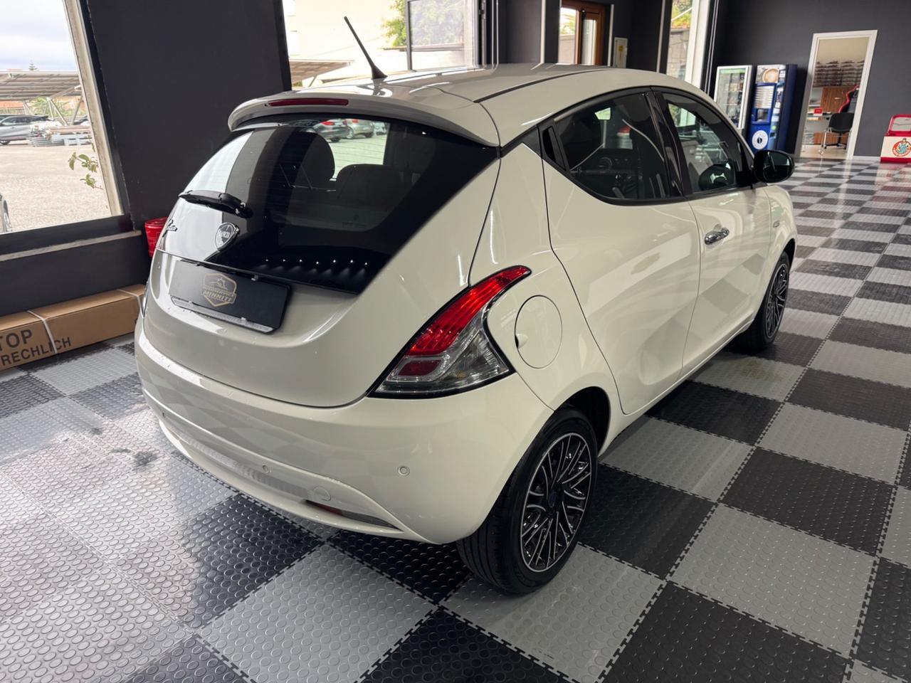 Lancia Ypsilon 1.3 MJT 16V 95 CV 5 porte S&S Gold