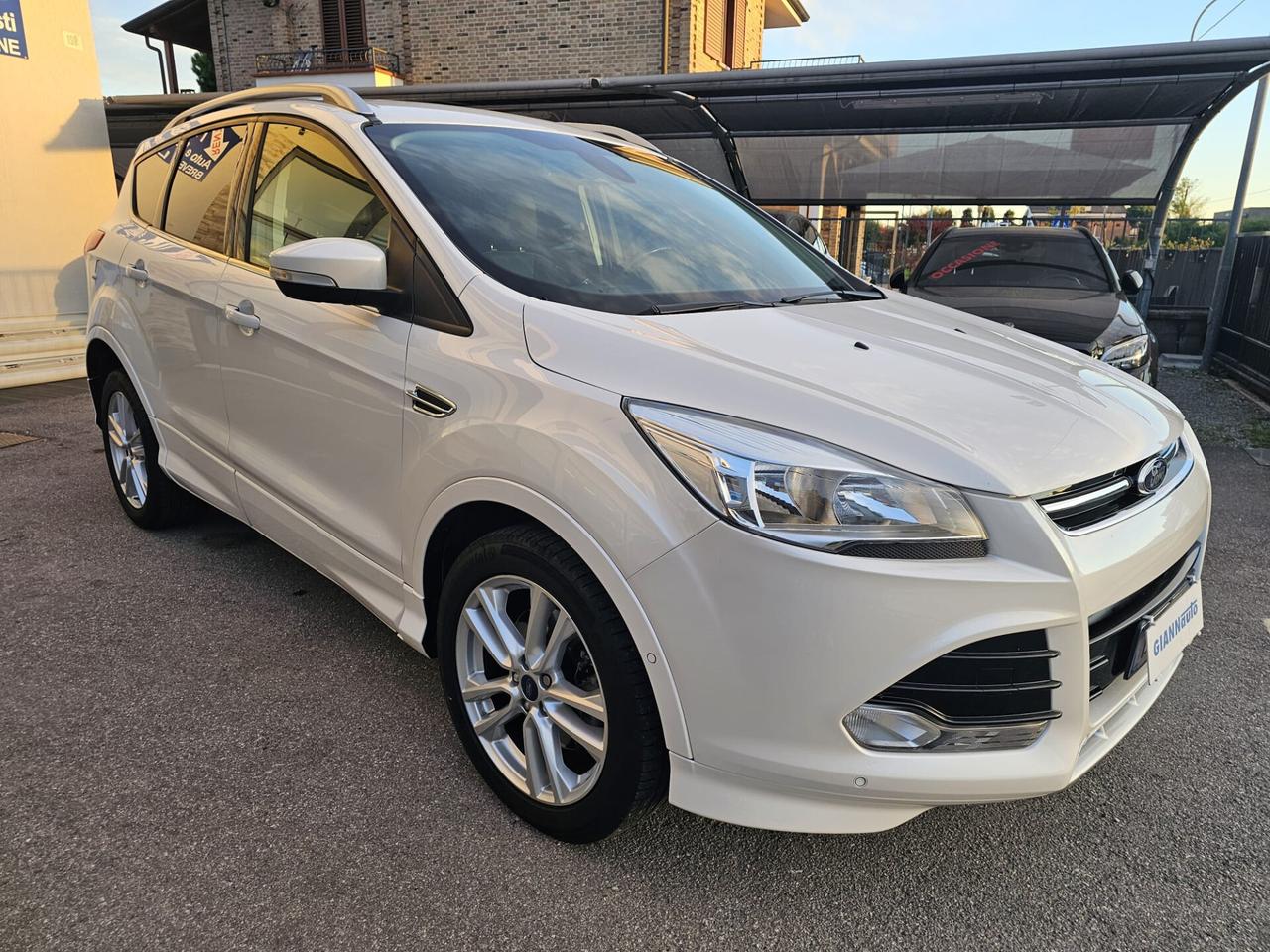 Ford Kuga 2.0 TDCI 180 CV S&S 4WD Powershift Titanium X