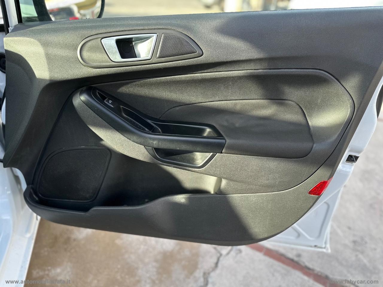 FORD Fiesta 1.5 TDCi 75 CV 5p. DIESEL CON GANCIO TRAINO