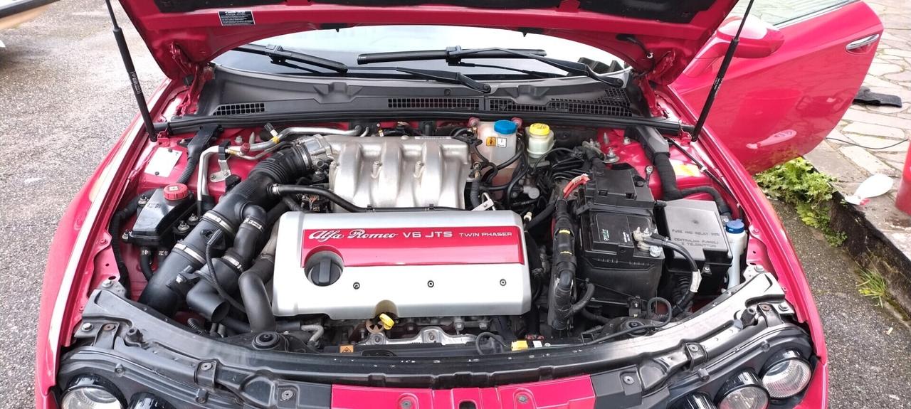 Alfa Romeo Spider 3200 V6