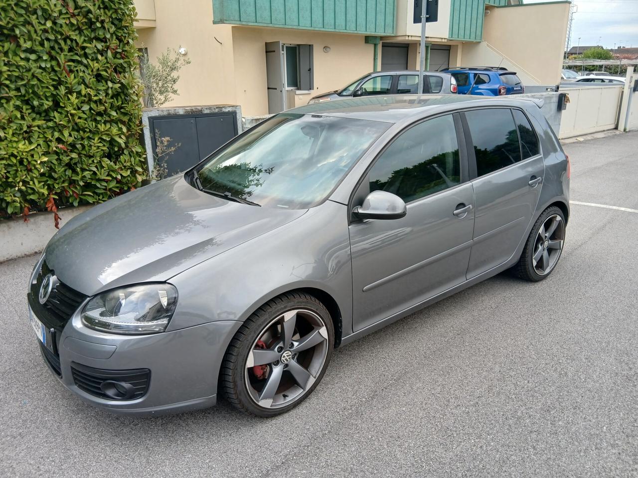 Volkswagen Golf 2.0 TDI DPF 5p. DSG GT Sport CAMBIO DA SISTEMARE