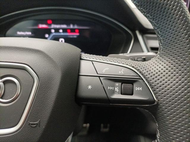 AUDI Q5 40 TDI 204 CV quattro S tronic Identity Black