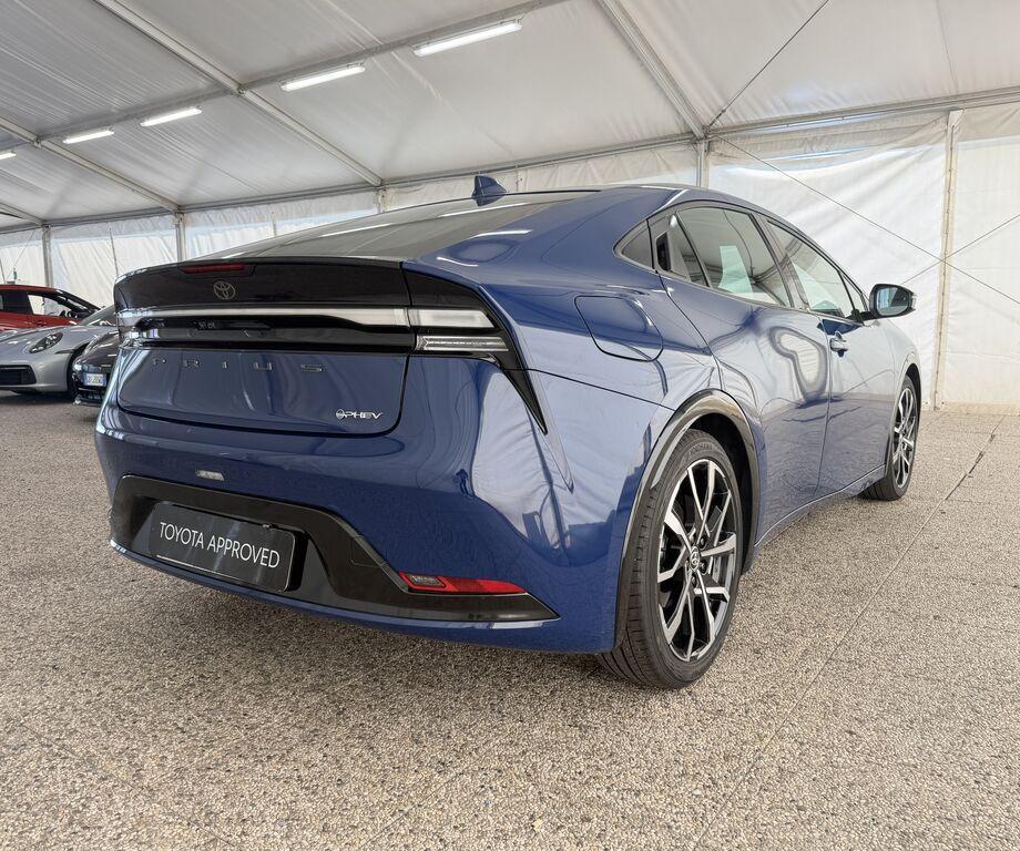 Toyota Prius 2.0 Plug-in Hybrid Lounge E-CVT